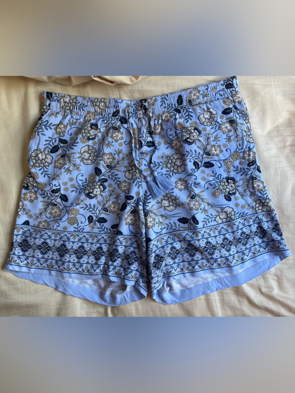 J. Jill Light Blue Floral Print Relaxed Shorts